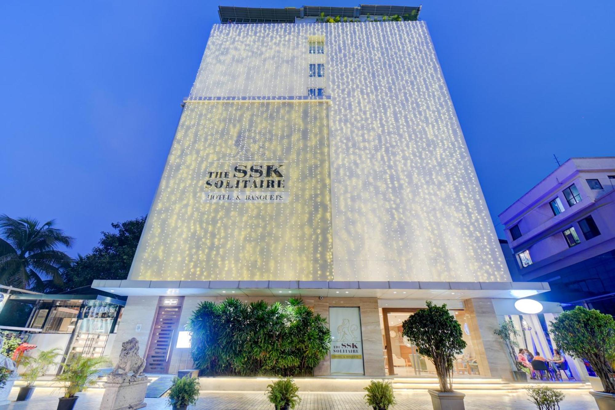 The Ssk Solitaire Hotel & Banquets Nashik Exterior foto