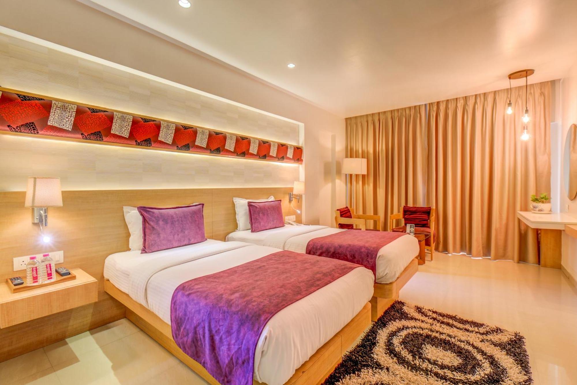 The Ssk Solitaire Hotel & Banquets Nashik Exterior foto